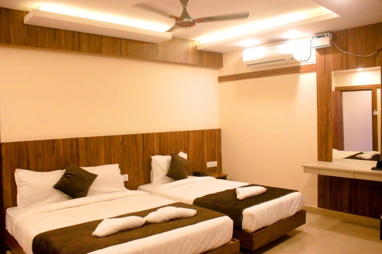 Hotel Sakura Inn Hosūr Esterno foto