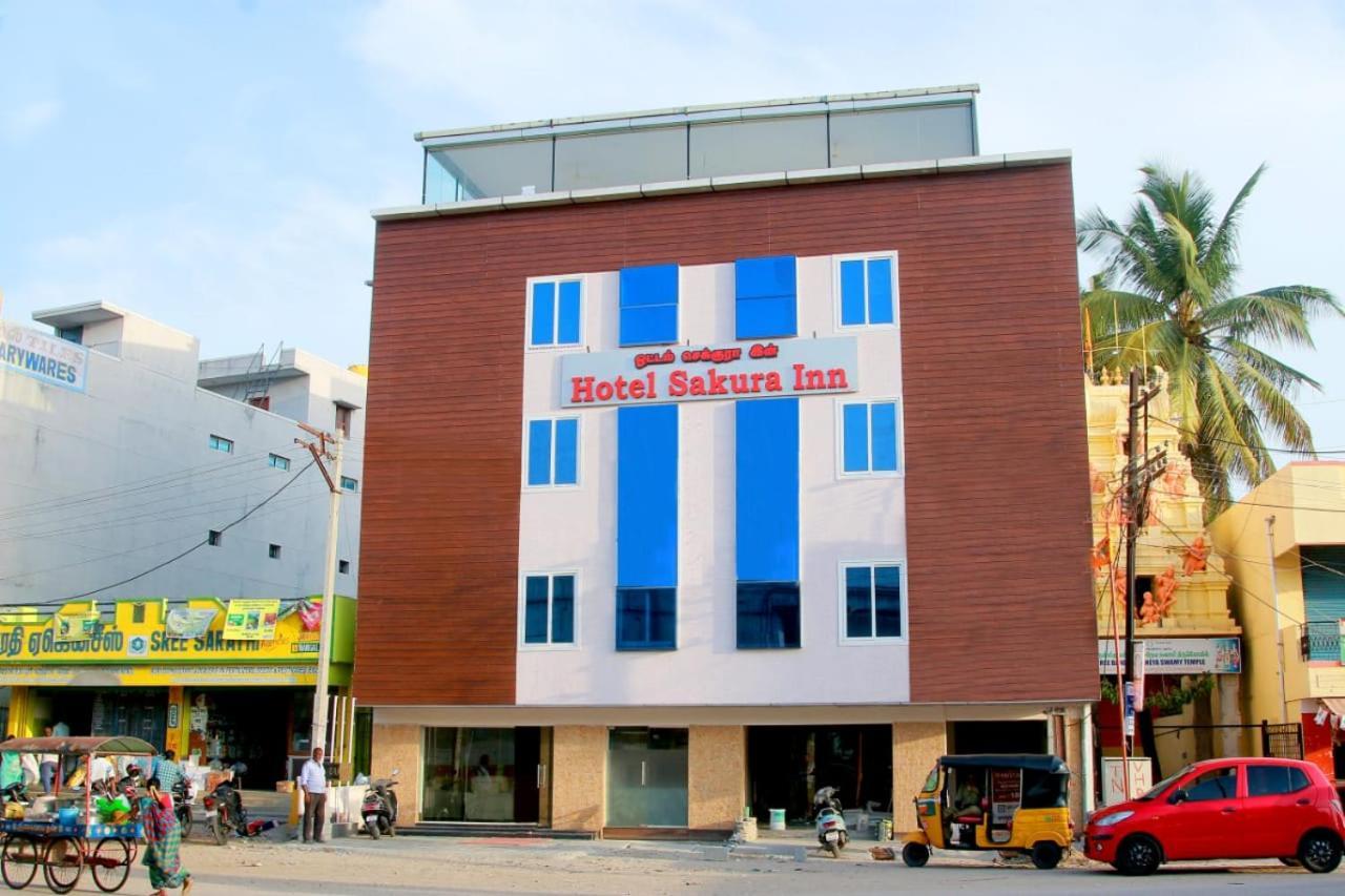 Hotel Sakura Inn Hosūr Esterno foto