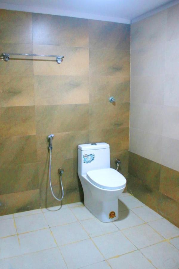Hotel Sakura Inn Hosūr Esterno foto
