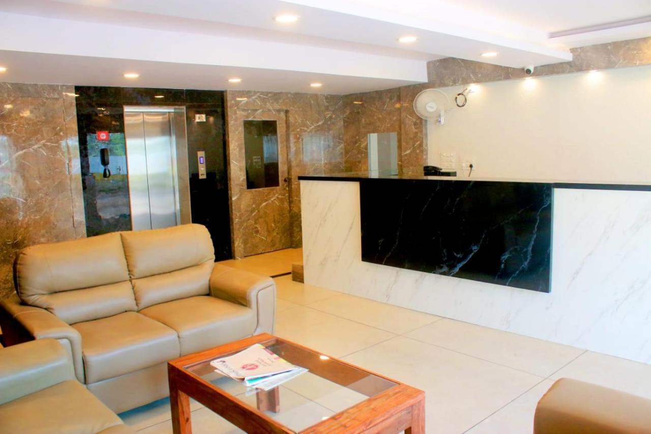Hotel Sakura Inn Hosūr Esterno foto